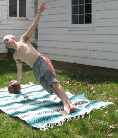 Medicine Ball Spartan Twists
